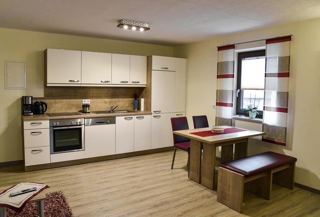 Oberbechingen Landhotel Zum Adler מראה חיצוני תמונה