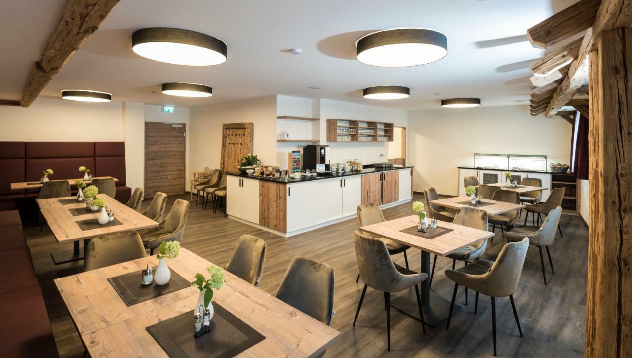 Oberbechingen Landhotel Zum Adler מראה חיצוני תמונה